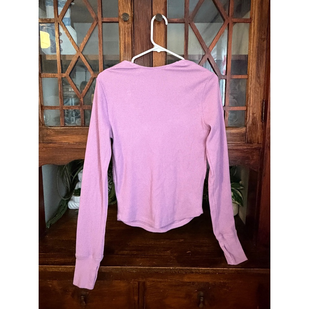 Free People Women Purple Butterfly Crochet Waffle Knit Top Size M - Picture 3 of 6